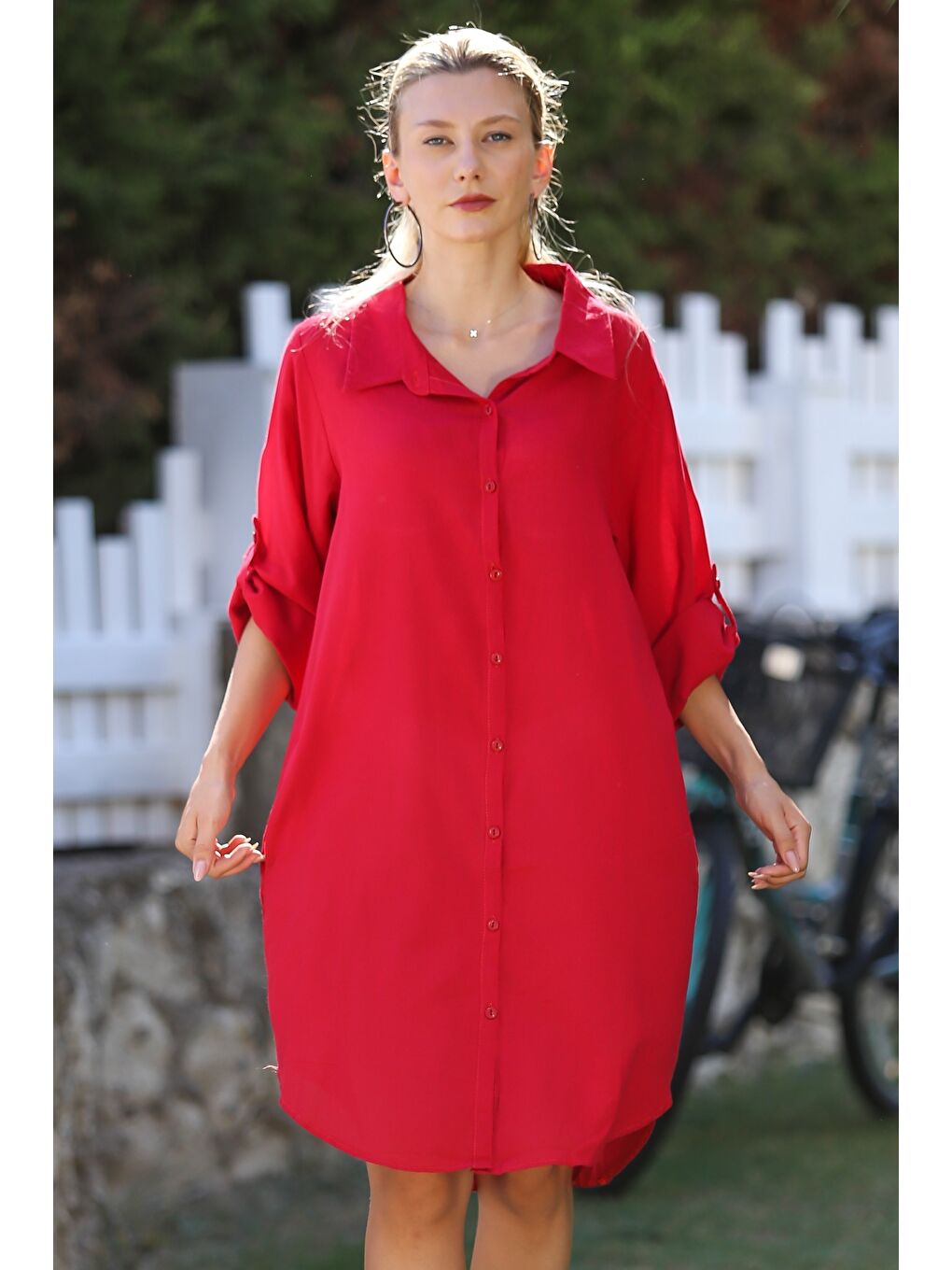 Kırmızı Gömlek Yaka Düğmeli Uzun Kollu Cepli Tavuskuşu Nakışlı Pamuklu Dokuma Casual Elbise-3