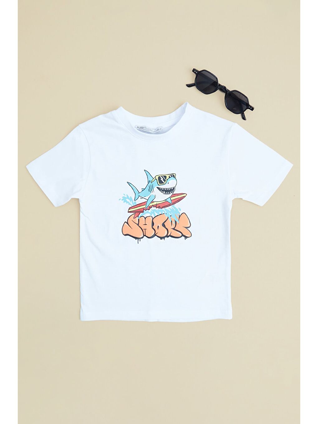 Beyaz Köpek Balığı Baskılı Erkek Çocuk Tişört