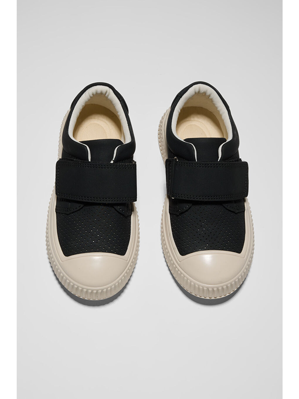 Çocuk Unisex Siyah Çoçuk Cırtlı Rahat Kalıp Sneaker-1