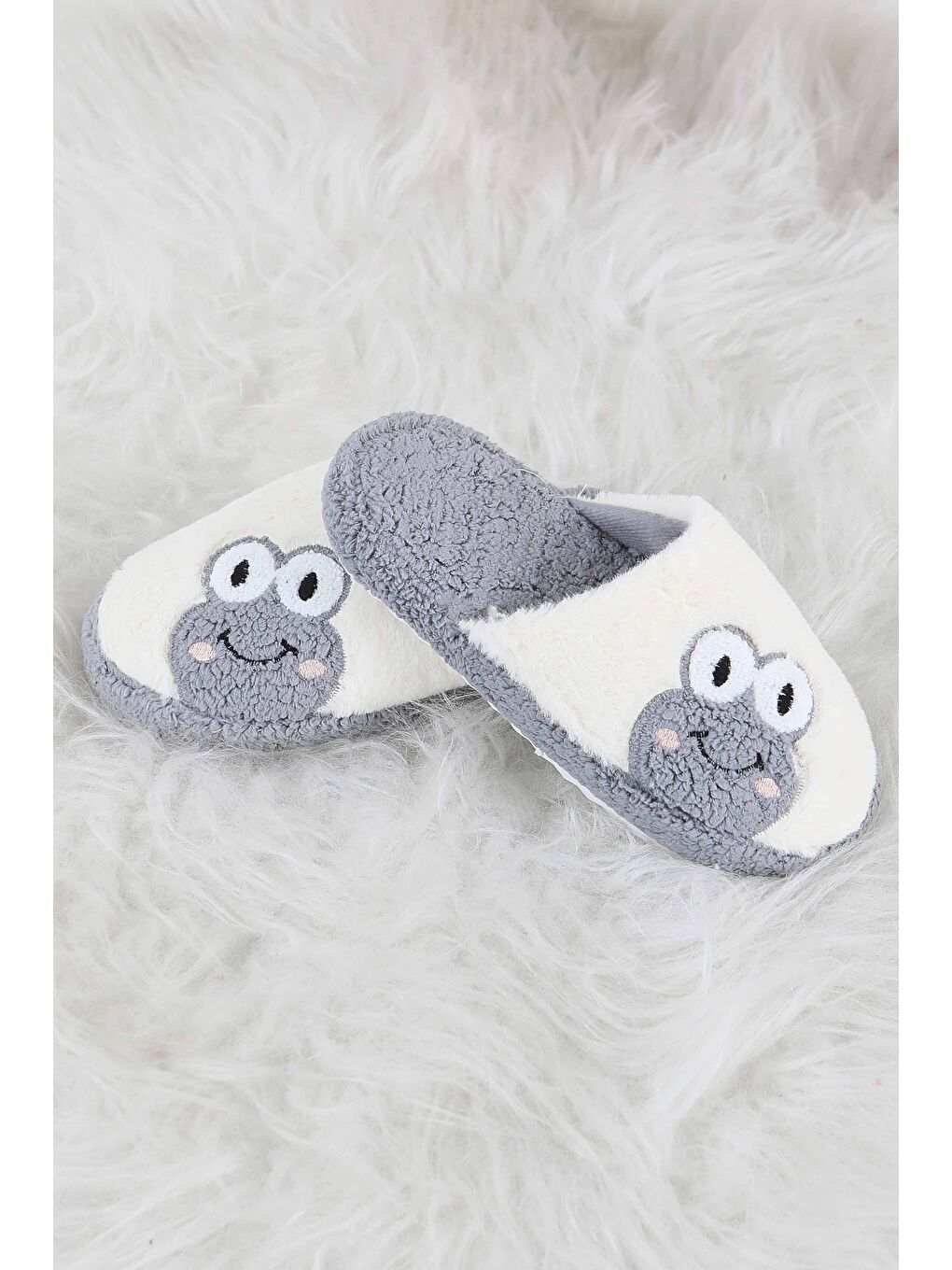 Kadın Gri Kurbağa İşlemeli Ev Terliği - 27779-GRI-2