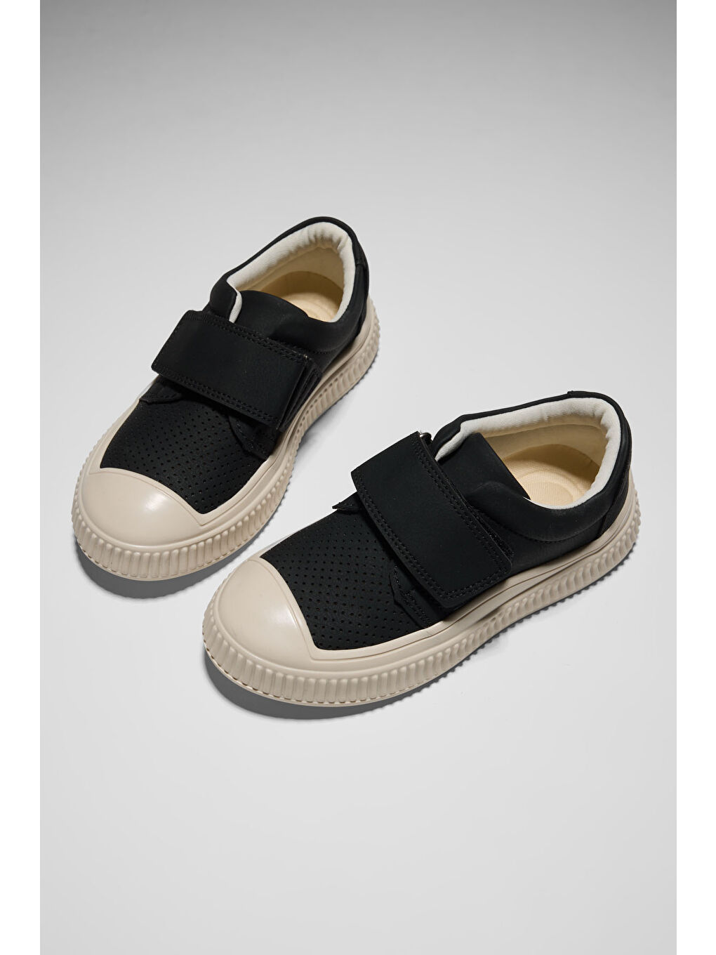 Çocuk Unisex Siyah Çoçuk Cırtlı Rahat Kalıp Sneaker-3