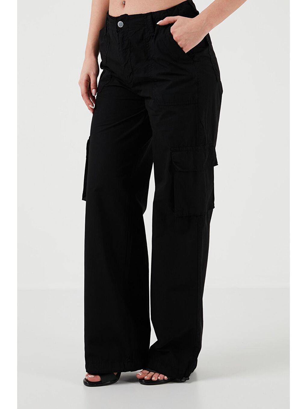 Siyah Pamuklu Yüksek Bel Geniş Paça Kargo Pantolon 668Yp50022S4