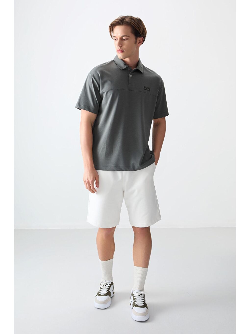 Haki Pamuklu Kalın Yumuşak Dokulu Polo Yaka Oversize Fit Basic Erkek Tişört - 88382-2