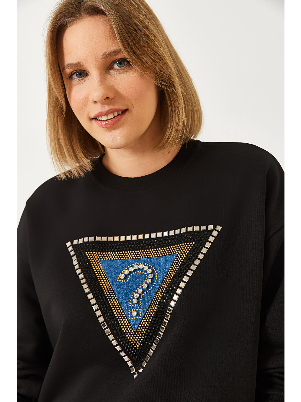 Siyah Kadın Üçgen Taş İşlemeli Sweatshirt-3