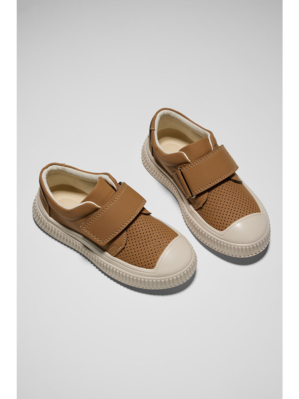 Kahverengi Çocuk Unisex Camel Çoçuk Cırtlı Rahat Kalıp Sneaker-3