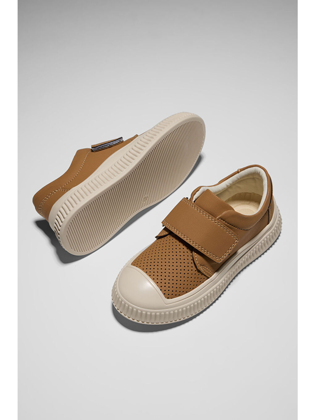 Kahverengi Çocuk Unisex Camel Çoçuk Cırtlı Rahat Kalıp Sneaker-4