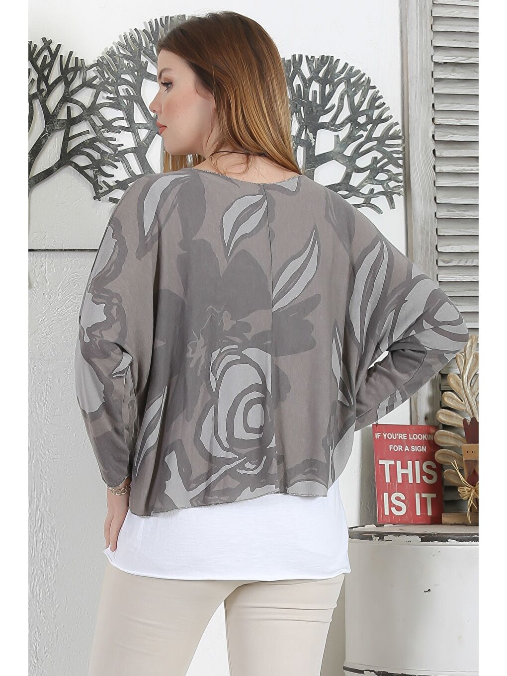 İtalyan Üçlü Set Gri V Yaka Yarasa Kol Yaka Ve Etek Ucu Lurex İpli Kolyeli Ve İçi Basic Triko Bluz-5