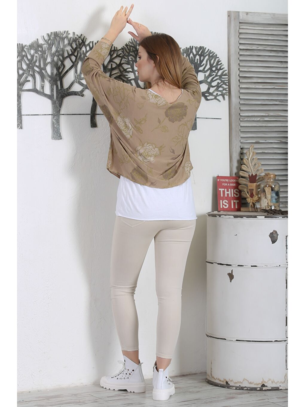 Kahverengi İtalyan Üçlü Set Açık Kahve Yarasa Kol Yaka Ve Etek Ucu Lurex İpli Kolyeli Ve İçi Basic Triko Bluz-4