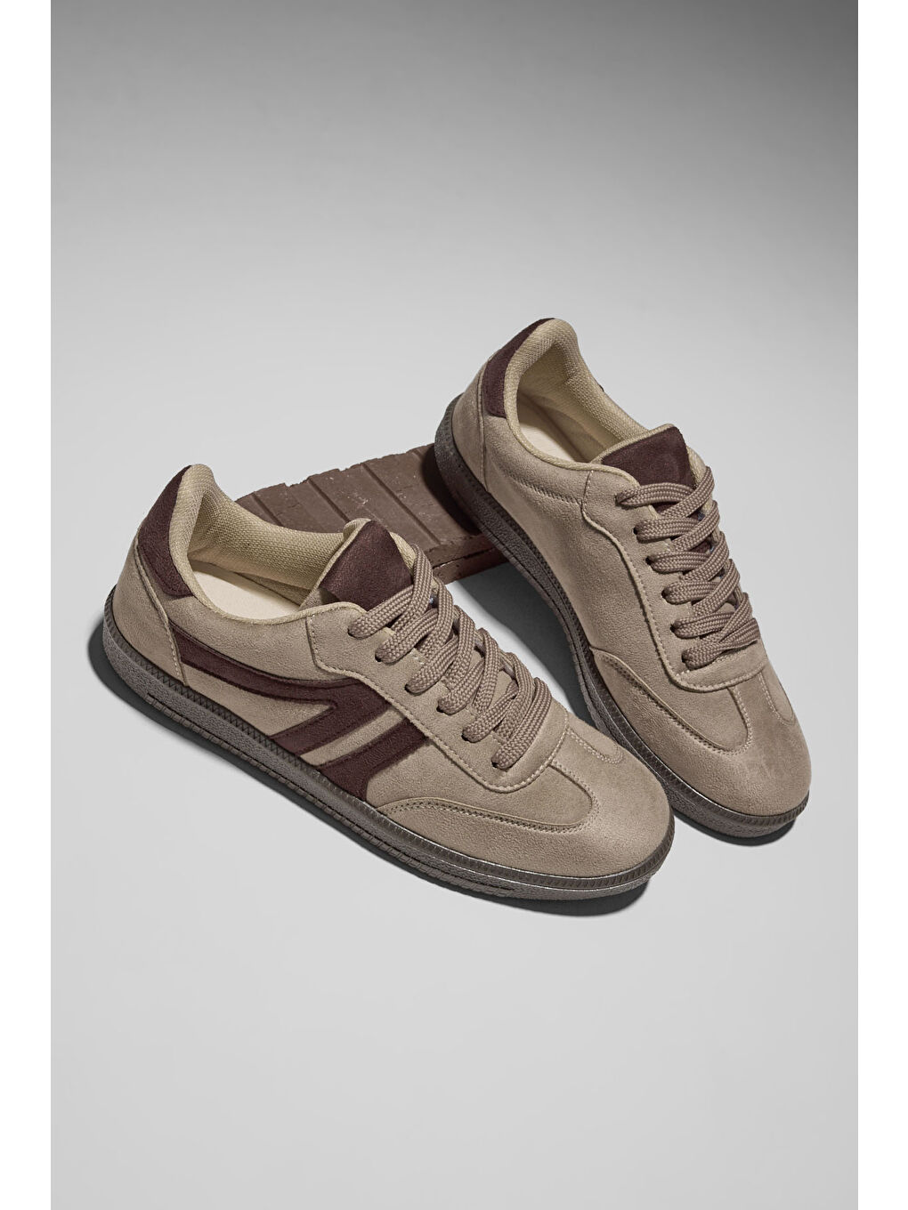 Kadın Bej Kahve Termo Taban Yanı Şeritli Bağcıklı Günlük Rahat Spor Ayakkabı-1