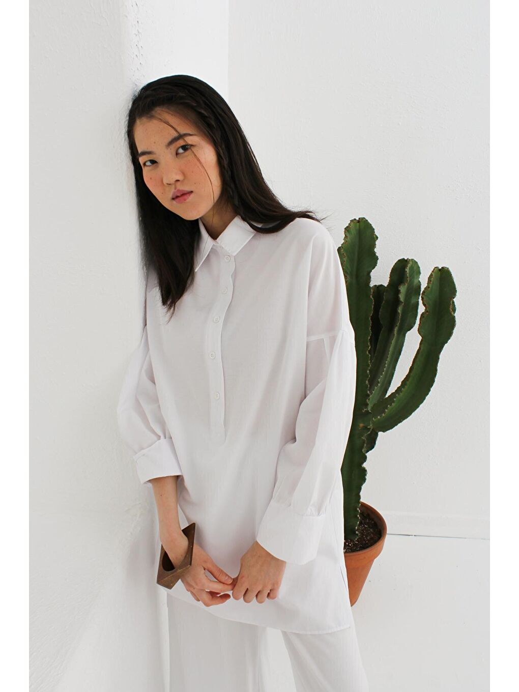 Beyaz Kol Pileli Rahat Kalıp Tunik-1