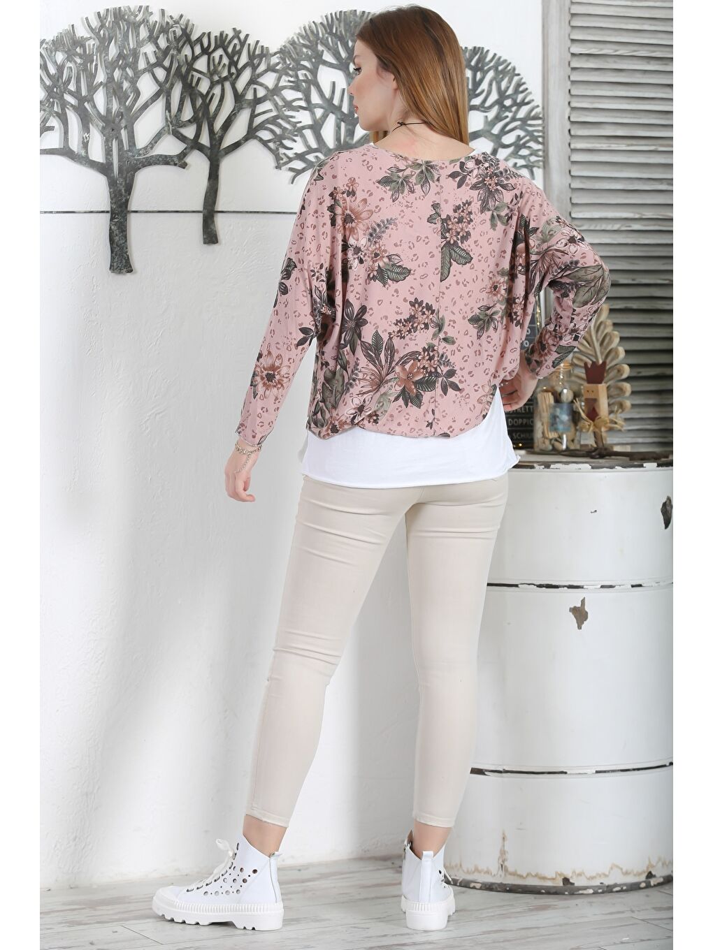 İtalyan Üçlü Set Pembe V Yaka Yarasa Kol Yaka Ve Etek Ucu Lurex İpli Kolyeli Ve İçi Basic Triko Bluz-3