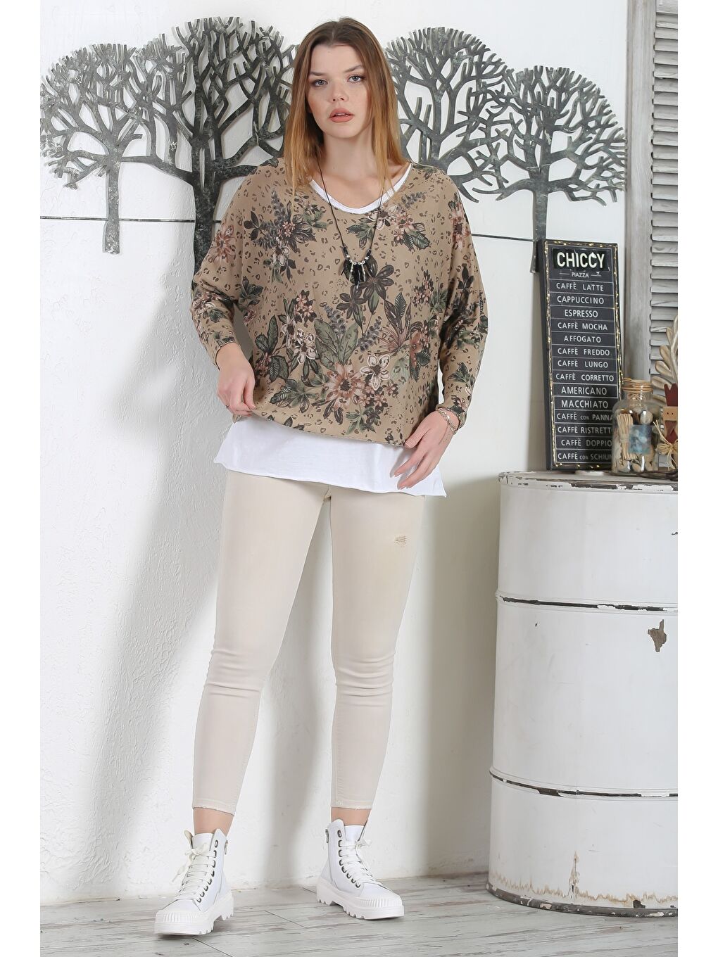 Kahverengi İtalyan Üçlü Set Açık Kahve Yarasa Kol Yaka Ve Etek Ucu Lurex İpli Kolyeli Ve İçi Basic Triko Bluz-2