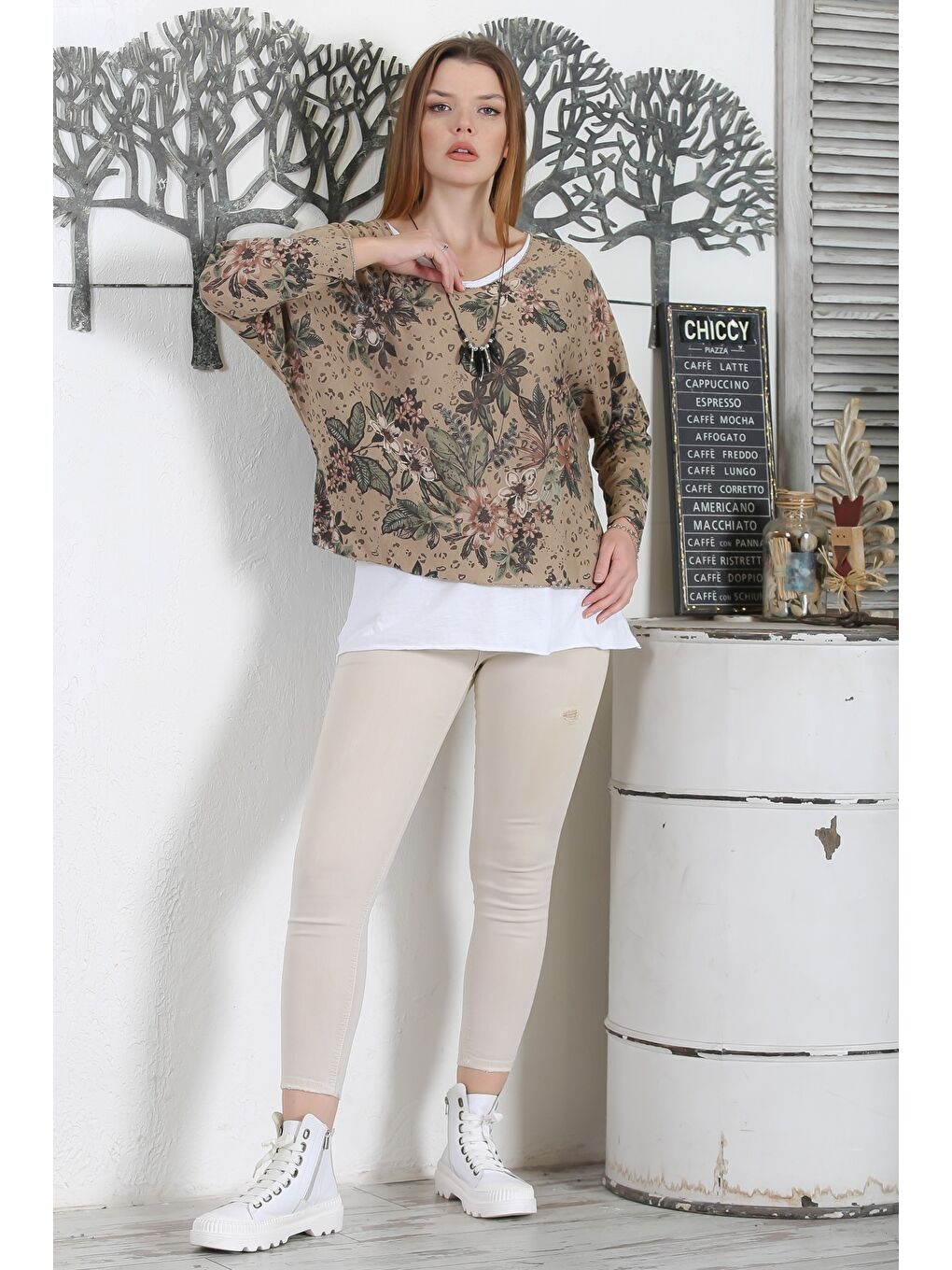 Kahverengi İtalyan Üçlü Set Açık Kahve Yarasa Kol Yaka Ve Etek Ucu Lurex İpli Kolyeli Ve İçi Basic Triko Bluz-3