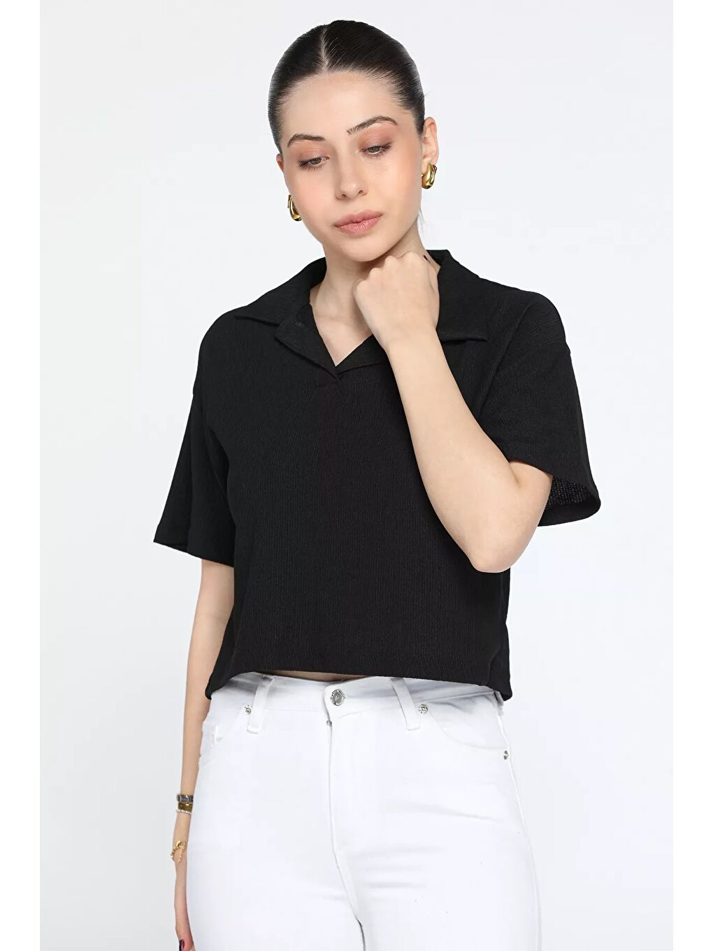 GÜLSELİ Siyah Kadın Polo Yaka Crop T-shirt