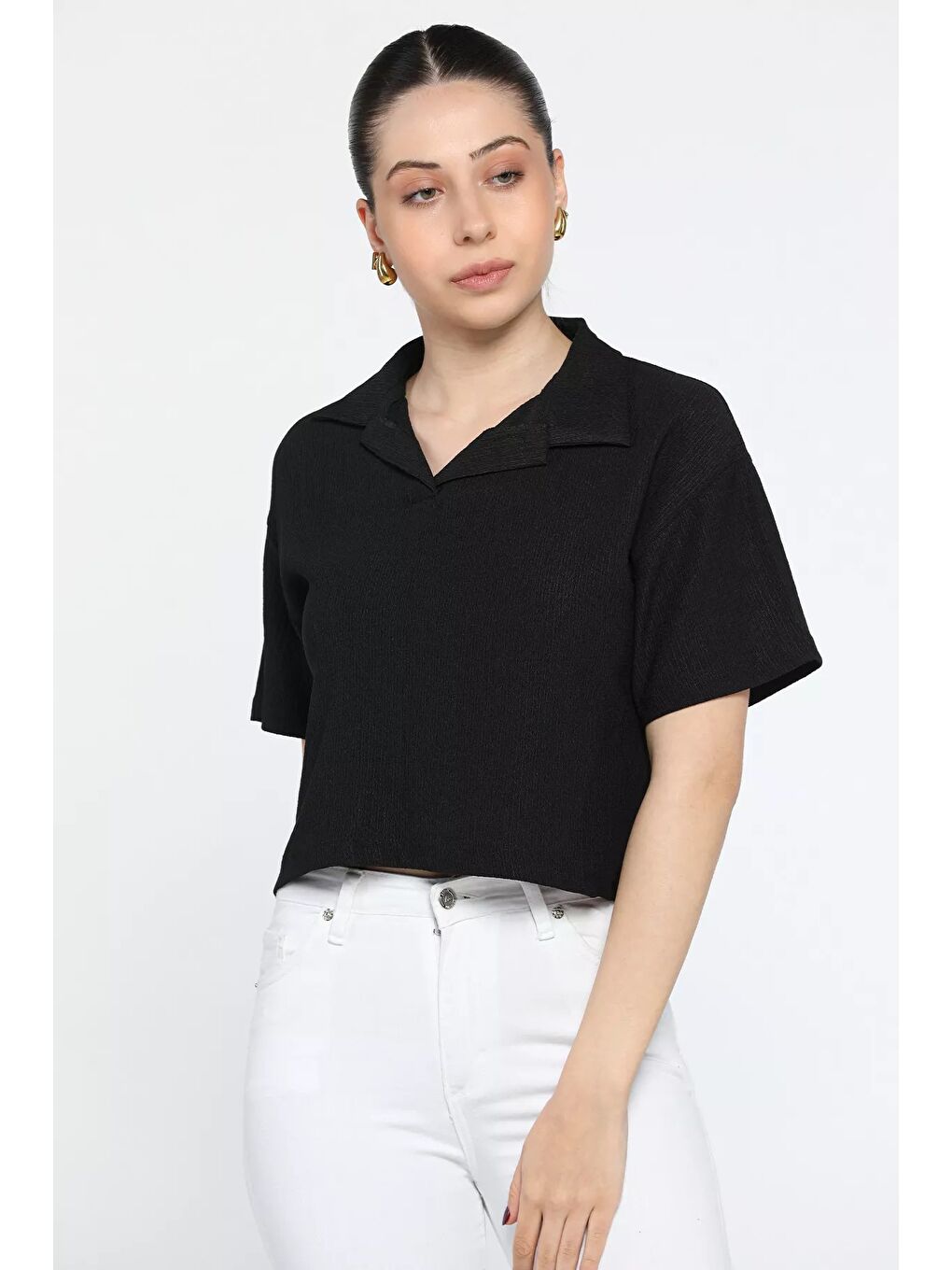 GÜLSELİ Siyah Kadın Polo Yaka Crop T-shirt - 1