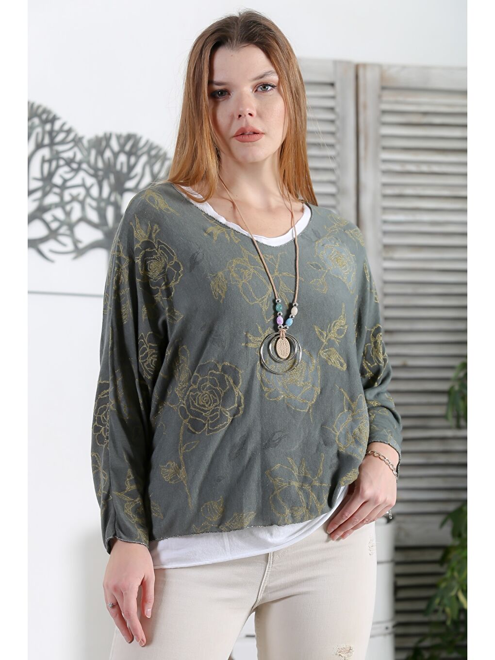 İtalyan Üçlü Set Haki V Yaka Yarasa Kol Yaka Ve Etek Ucu Lurex İpli Kolyeli Ve İçi Basic Triko Bluz-1