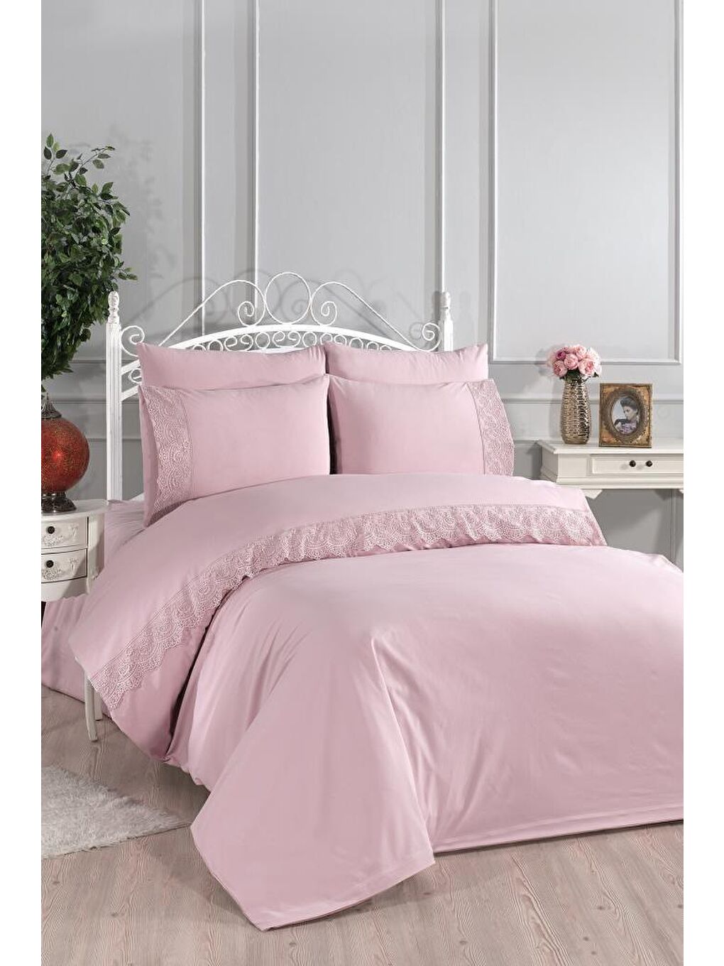 Karışık Fransız Güpürlü Kuris Nevresim Takımı Pudra