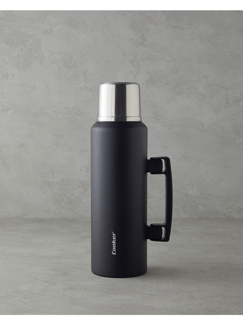 HeatLock Çelik Bardaklı Termos 1,5L Siyah