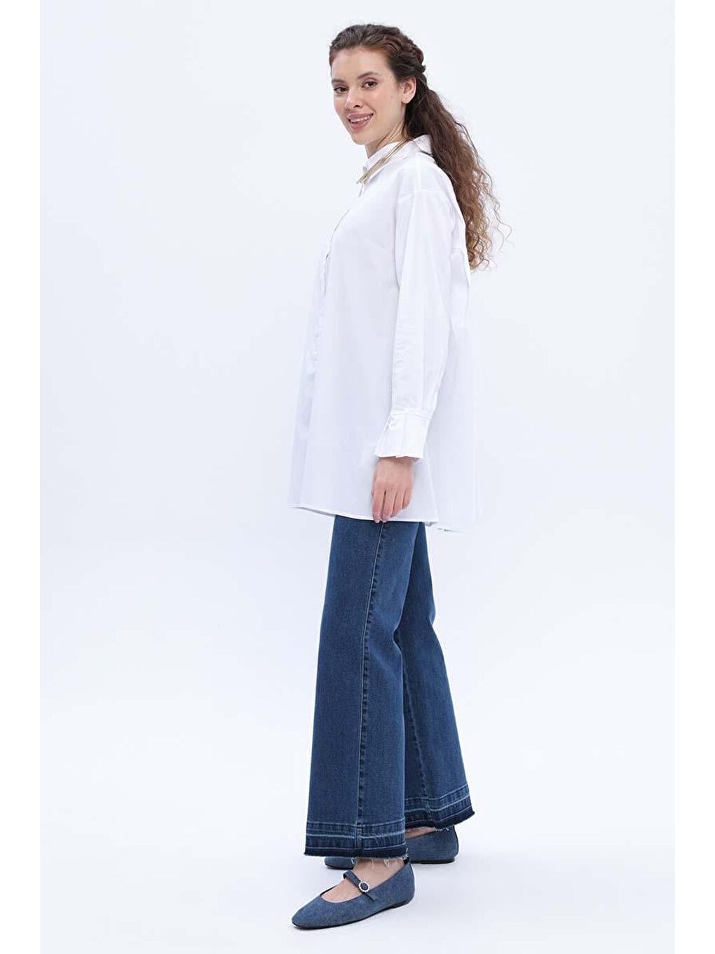 Beyaz-Pamuklu Pile Detaylı Poplin Gömlek-2