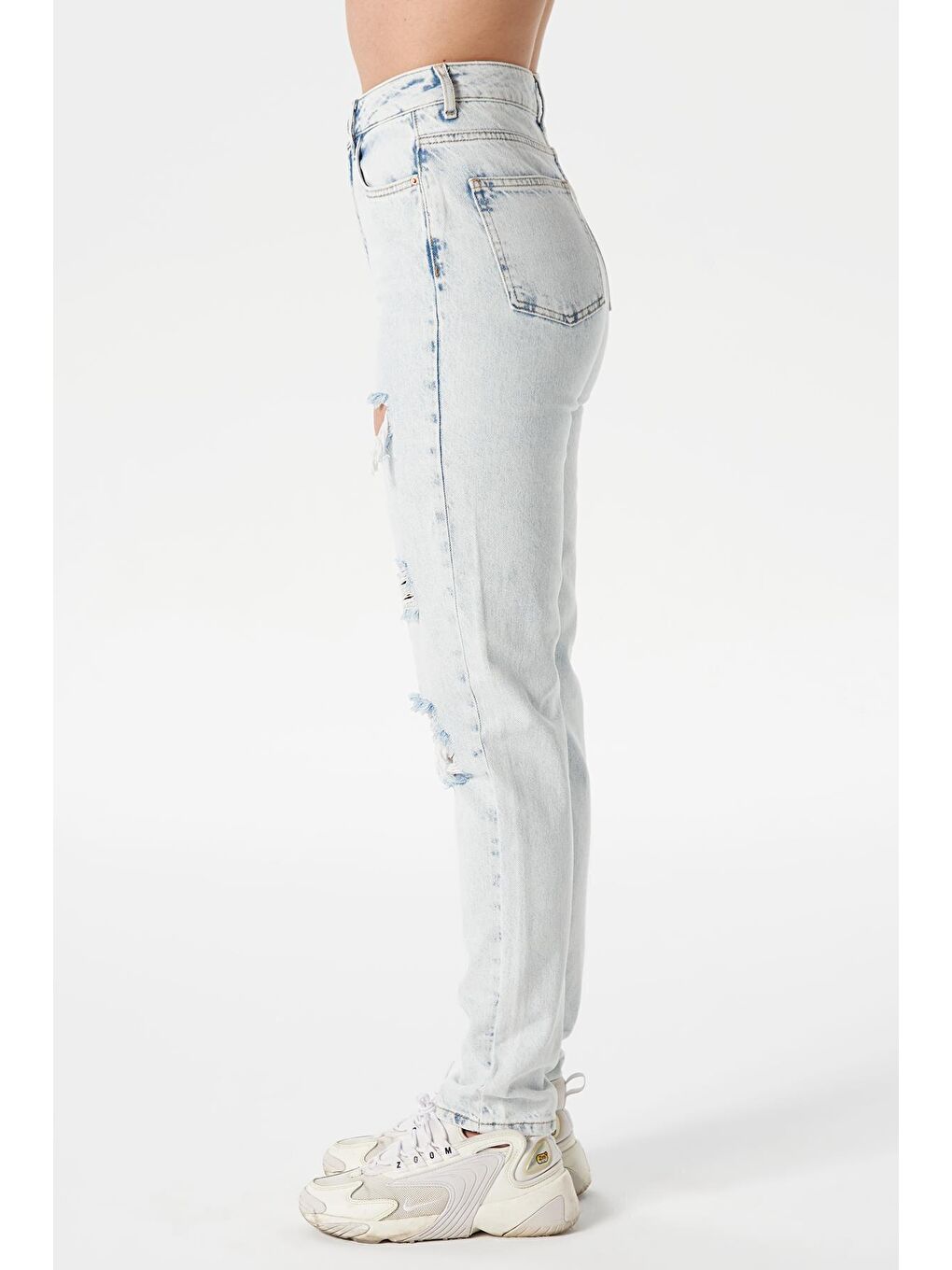 CROSS JEANS Mavi Ariana Açık Mavi Yüksek Bel Yıpratmalı Mom Fit Fermuarlı Jean Pantolon C 4525-068 - 2