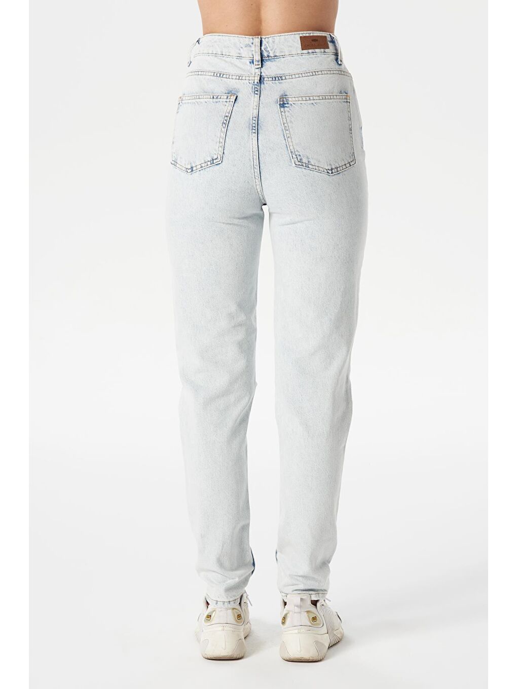 CROSS JEANS Mavi Ariana Açık Mavi Yüksek Bel Yıpratmalı Mom Fit Fermuarlı Jean Pantolon C 4525-068 - 3