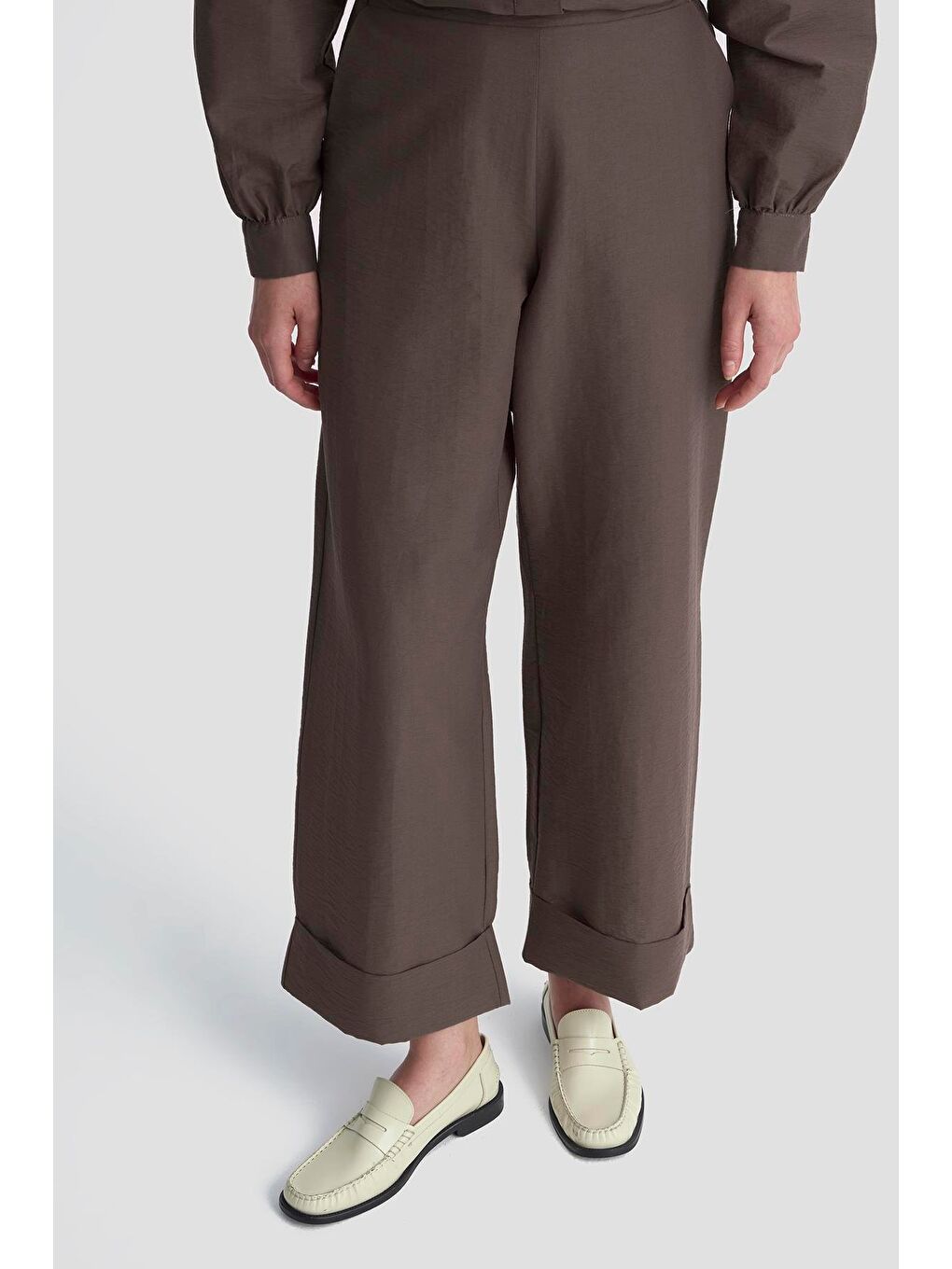 Kahverengi Pileli Pantolonlu Takım 25K6101 Kakao-4