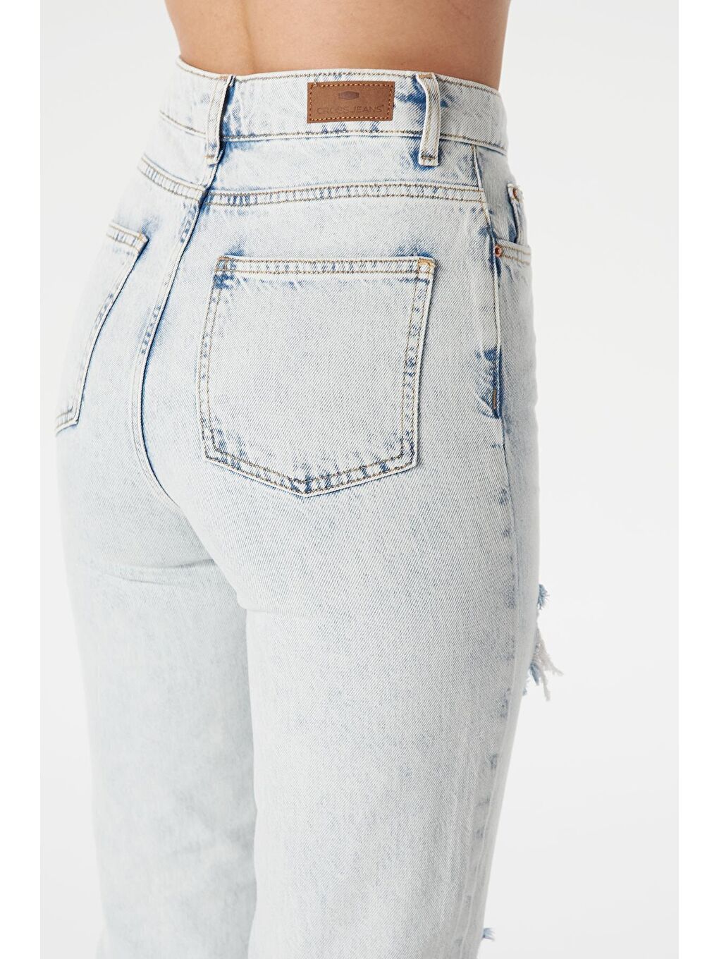 CROSS JEANS Mavi Ariana Açık Mavi Yüksek Bel Yıpratmalı Mom Fit Fermuarlı Jean Pantolon C 4525-068 - 4