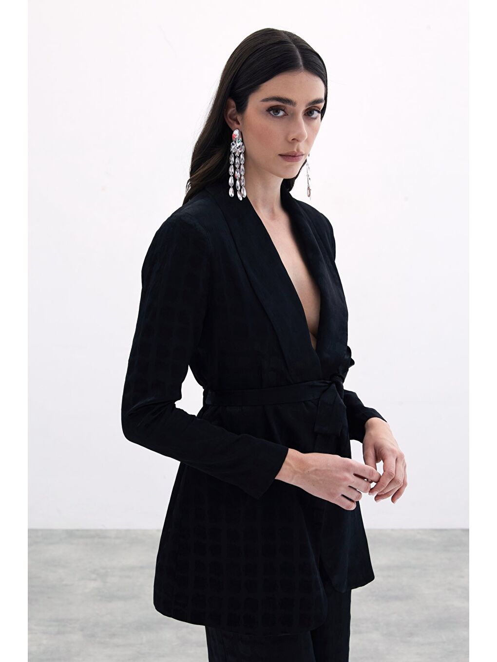 Kare Desenli Kuşaklı Ceket - Siyah-1