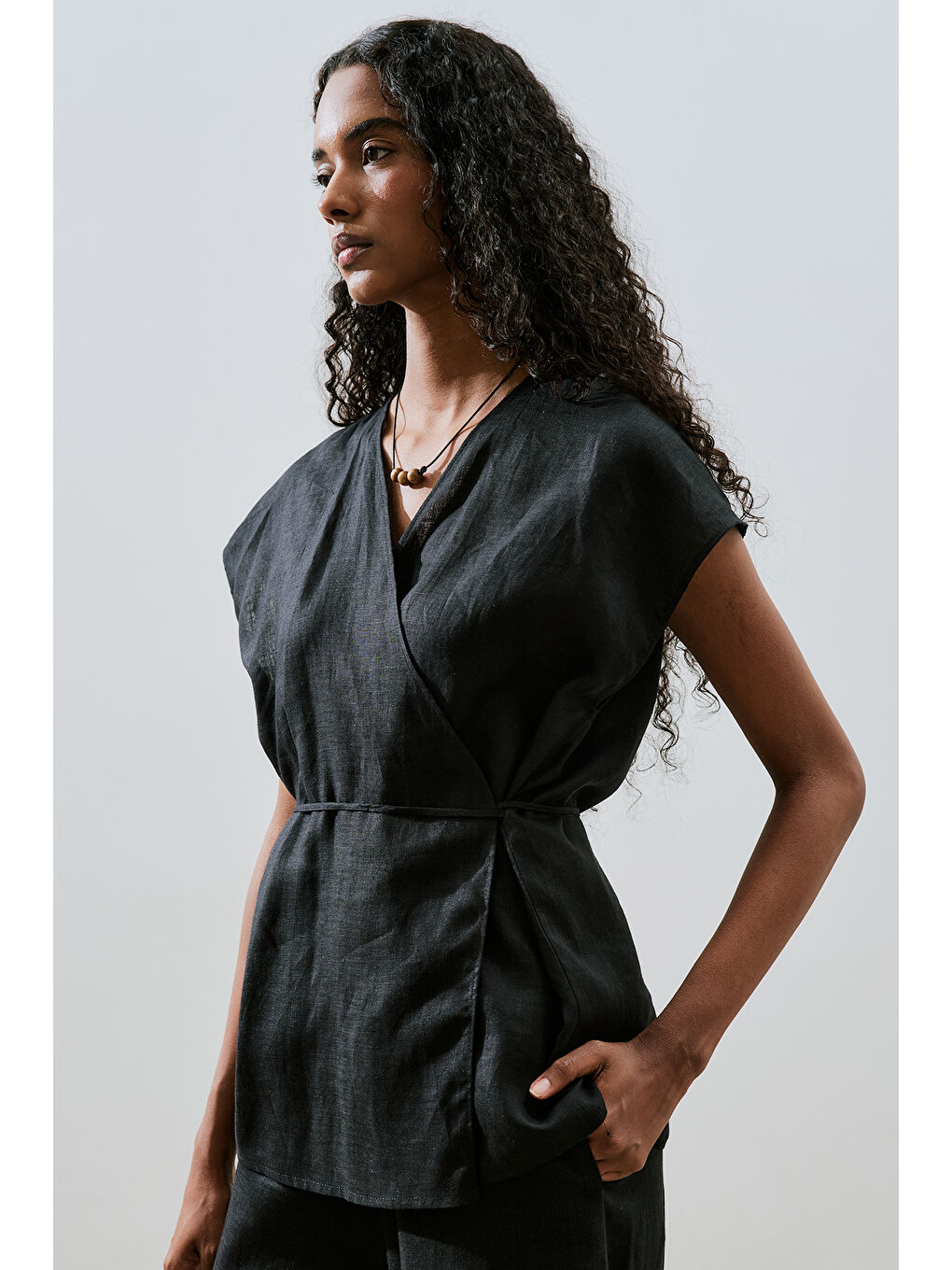 Keten Kolsuz Bluz Siyah-3