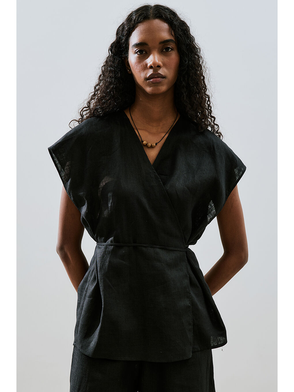 Keten Kolsuz Bluz Siyah-4