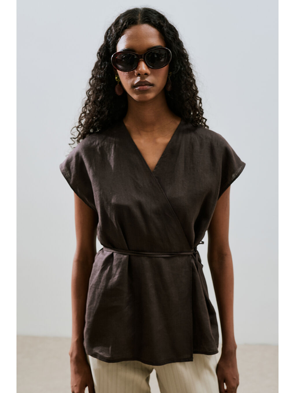 Kahverengi Keten Kolsuz Bluz Acı Kahve-1