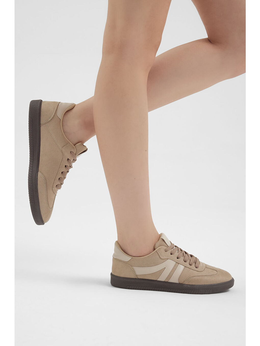 Kadın Bej Termo Taban Yanı Şeritli Bağcıklı Günlük Rahat Spor Ayakkabı-1