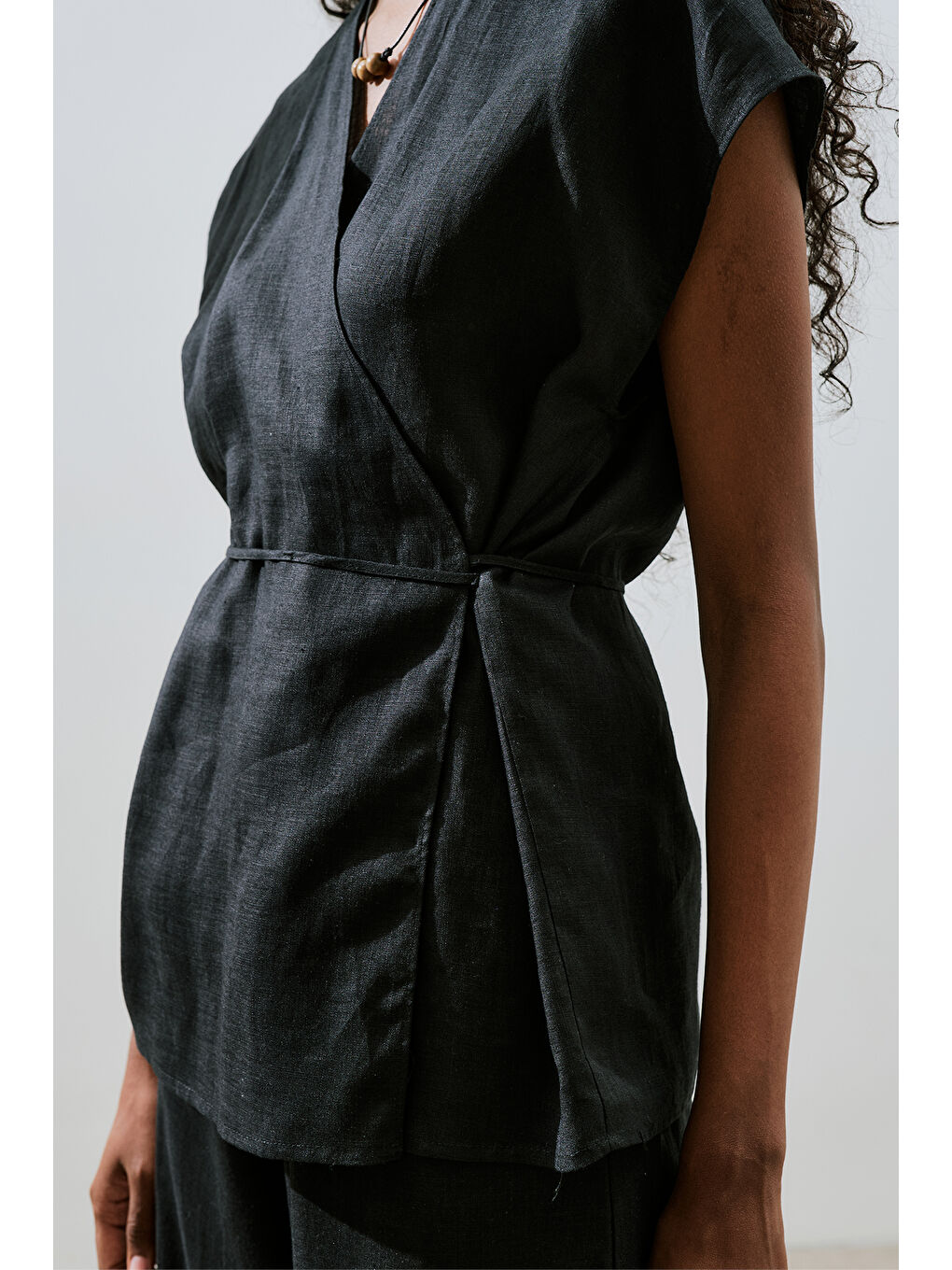 Keten Kolsuz Bluz Siyah-5