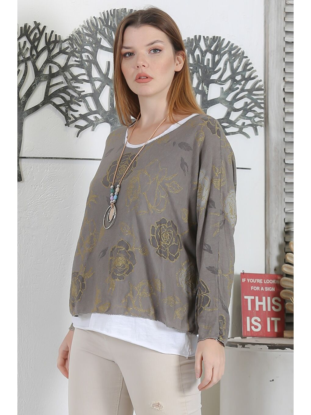 Bej İtalyan Üçlü Set Vizon V Yaka Yarasa Kol Yaka Ve Etek Ucu Lurex İpli Kolyeli Ve İçi Basic Triko Bluz-2