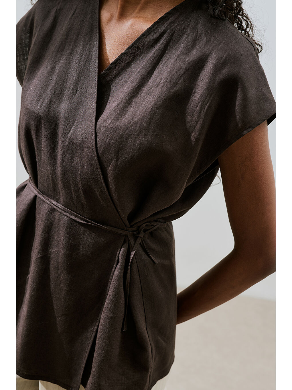 Kahverengi Keten Kolsuz Bluz Acı Kahve-5