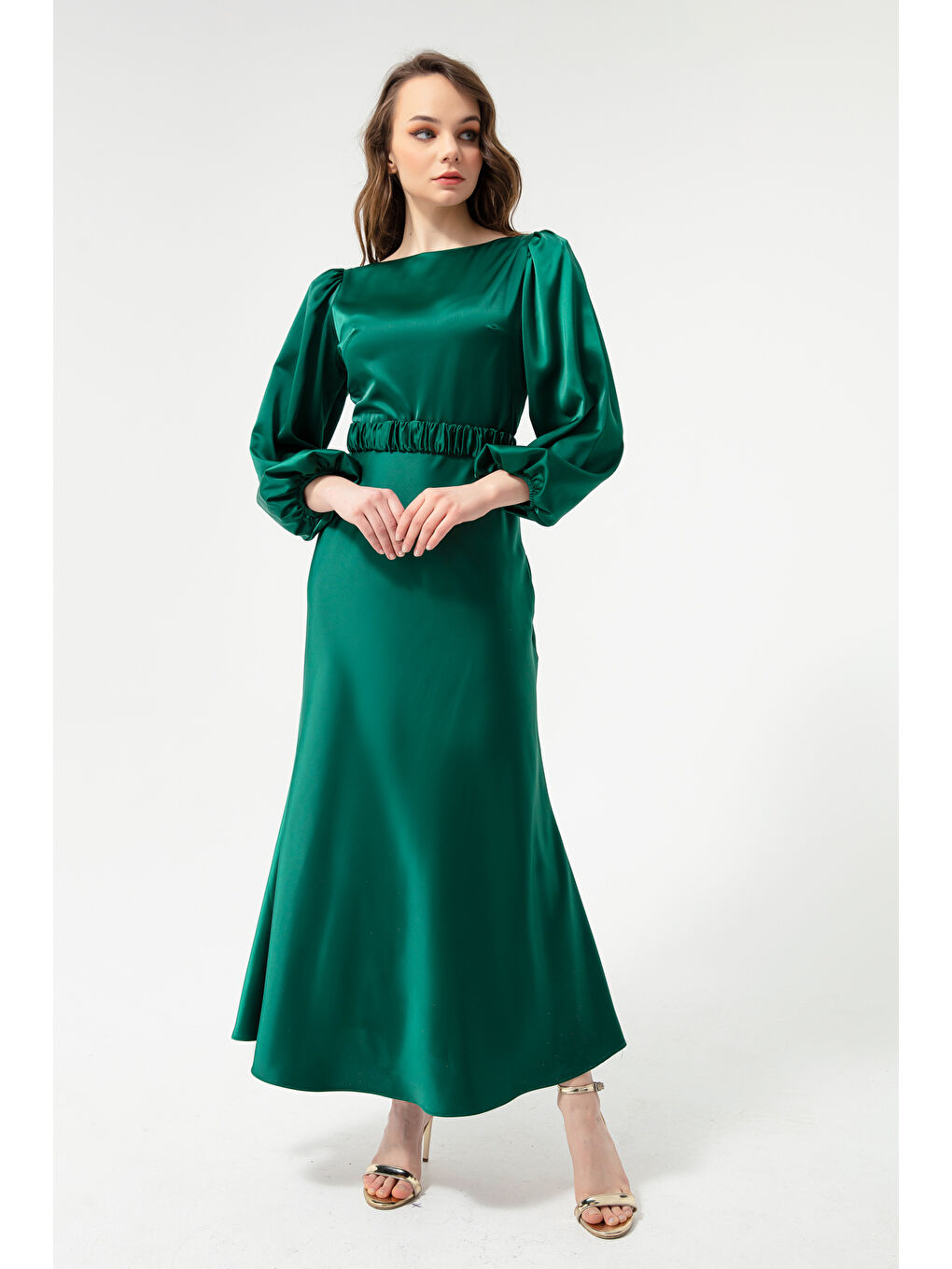 Kadın Zümrüt Yeşili Uzun Balon Kollu Nişan Elbisesi