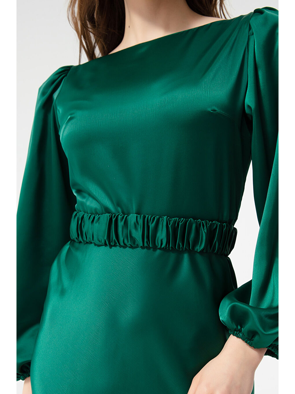 Kadın Zümrüt Yeşili Uzun Balon Kollu Nişan Elbisesi-3