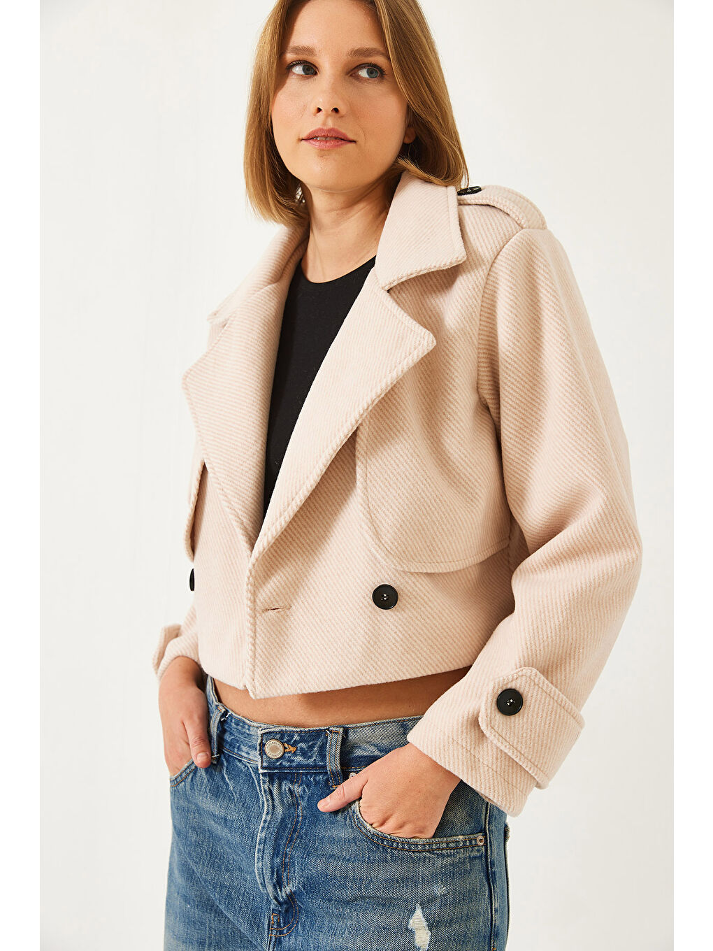 Bej Kadın Allerli Diagonel Kısa Ceket-2