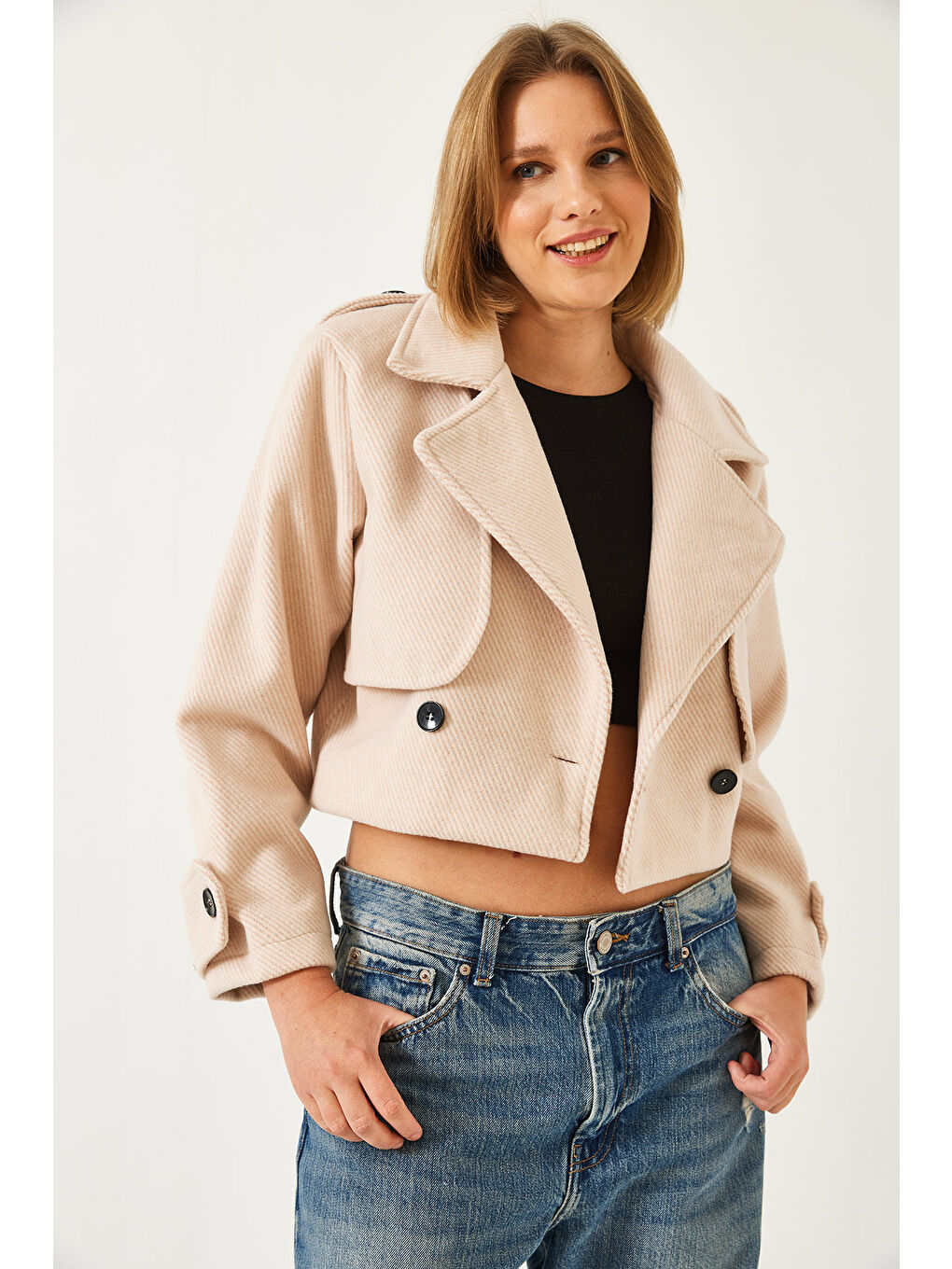 Bej Kadın Allerli Diagonel Kısa Ceket-3