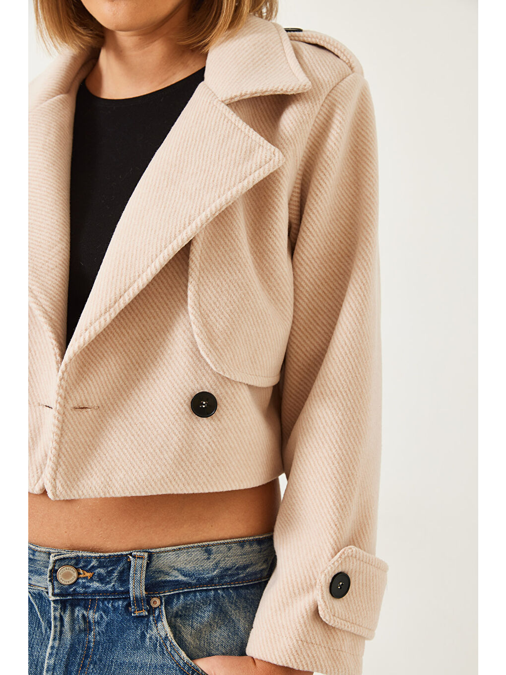 Bej Kadın Allerli Diagonel Kısa Ceket-4