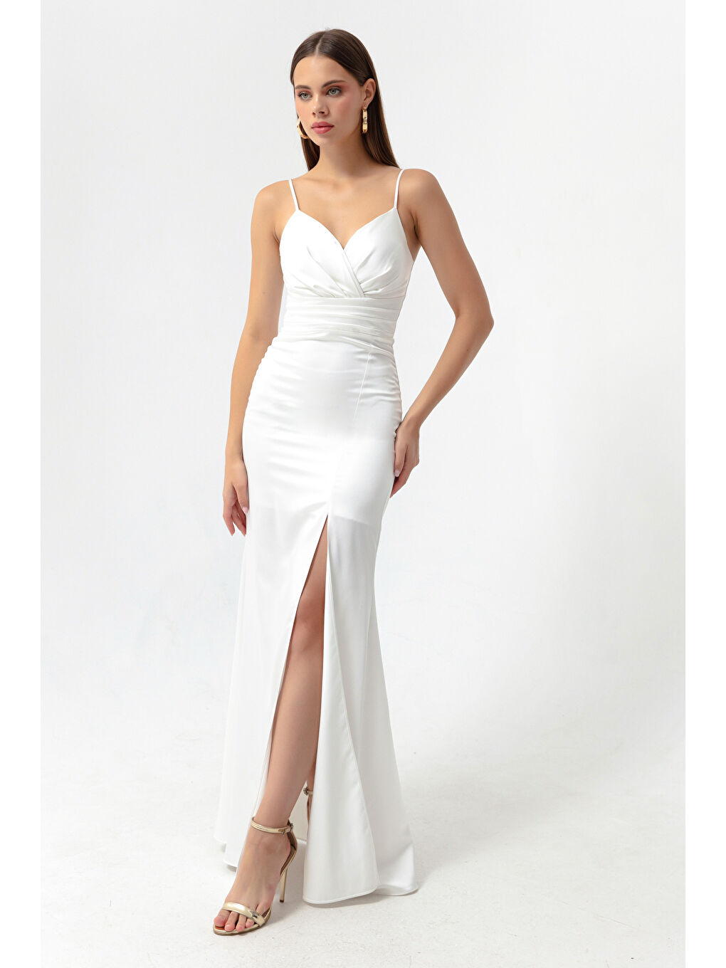 Kadın Beyaz Askılı Yırtmaçlı Uzun Saten Abiye & Mezuniyet Elbisesi-1