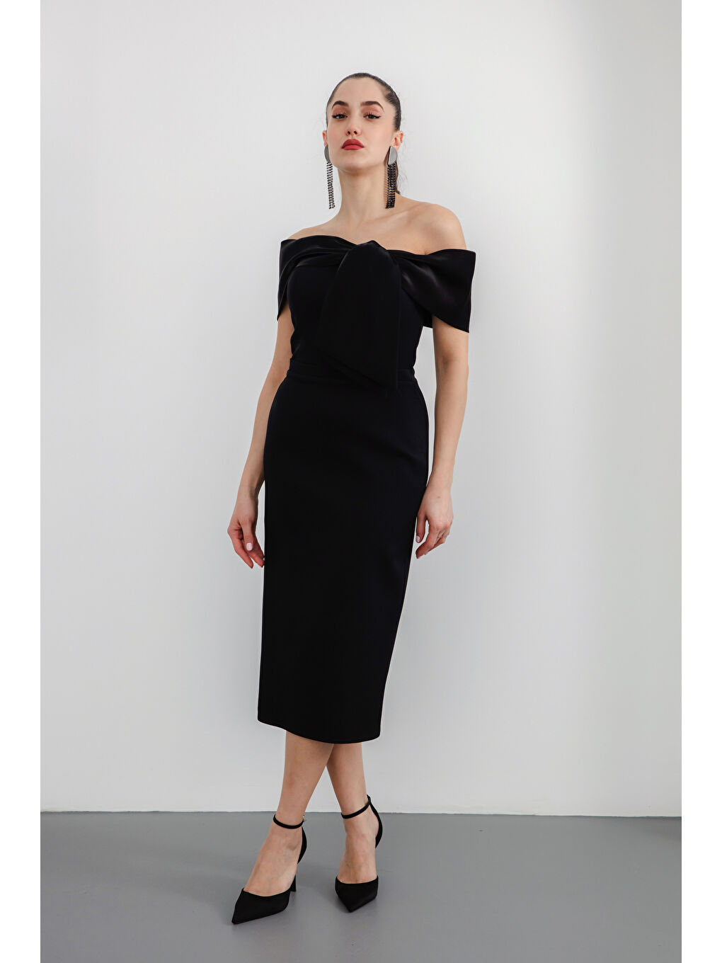 Kadın Siyah Yaka Detaylı Söz Nişan Nikah Abiye Elbise-1