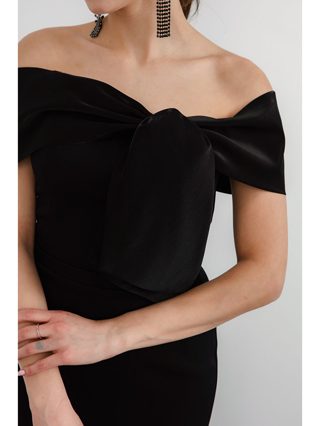 Kadın Siyah Yaka Detaylı Söz Nişan Nikah Abiye Elbise-3