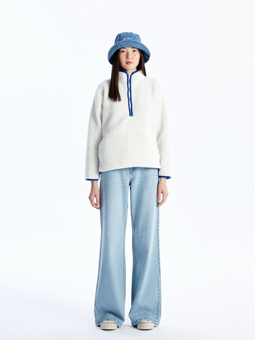 Kadın Beyaz Peluş Sweatshirt-1