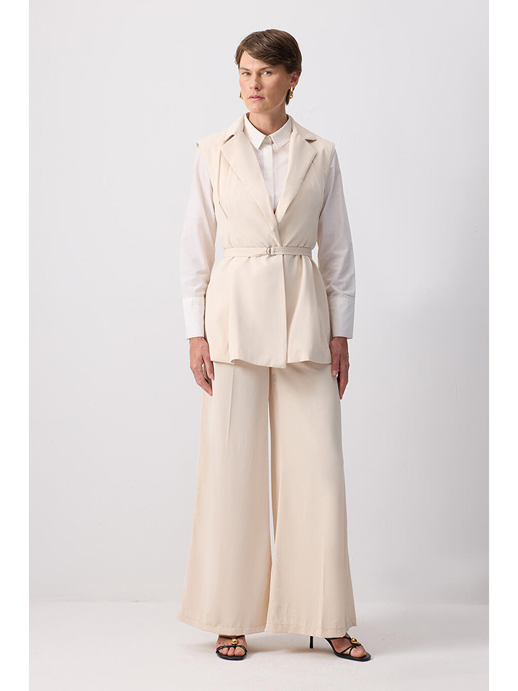 Bej Pileli Kruvaze Yelek Pantolon Takım