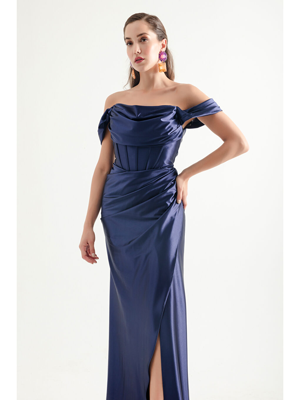 Kadın Lacivert Kayık Yaka Yırtmaçlı Uzun Abiye Elbise-3