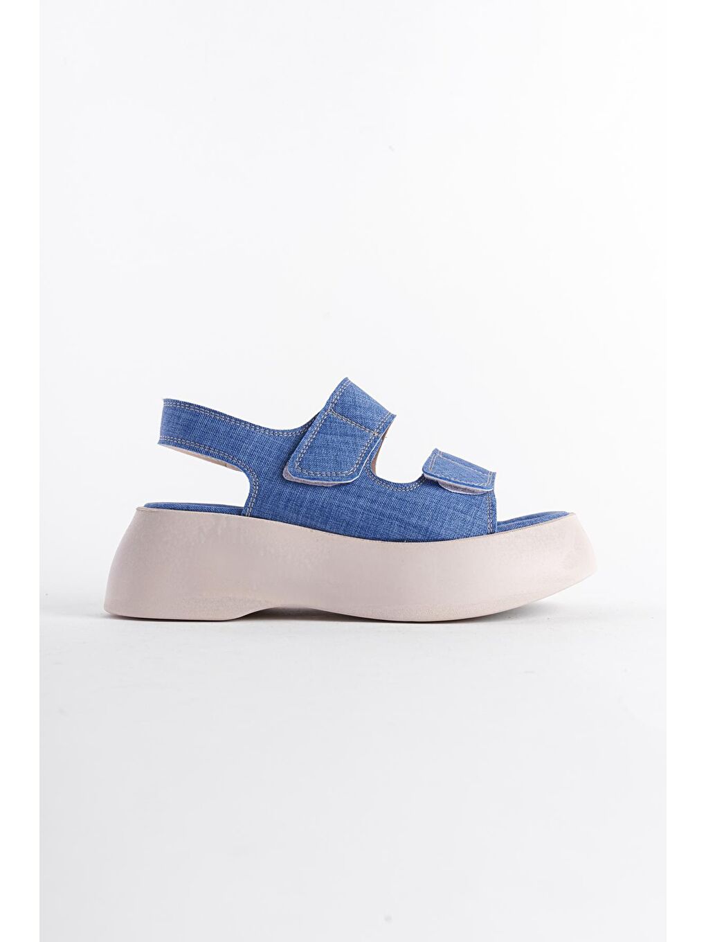Mavi Dolgu Topuk Çift Çırtlı Bantlı Kadın Sandalet-1