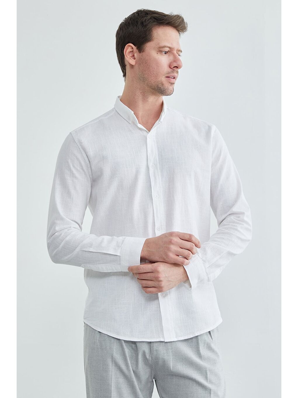 Beyaz Keten Görünümlü Uzun Kollu Gömlek-4