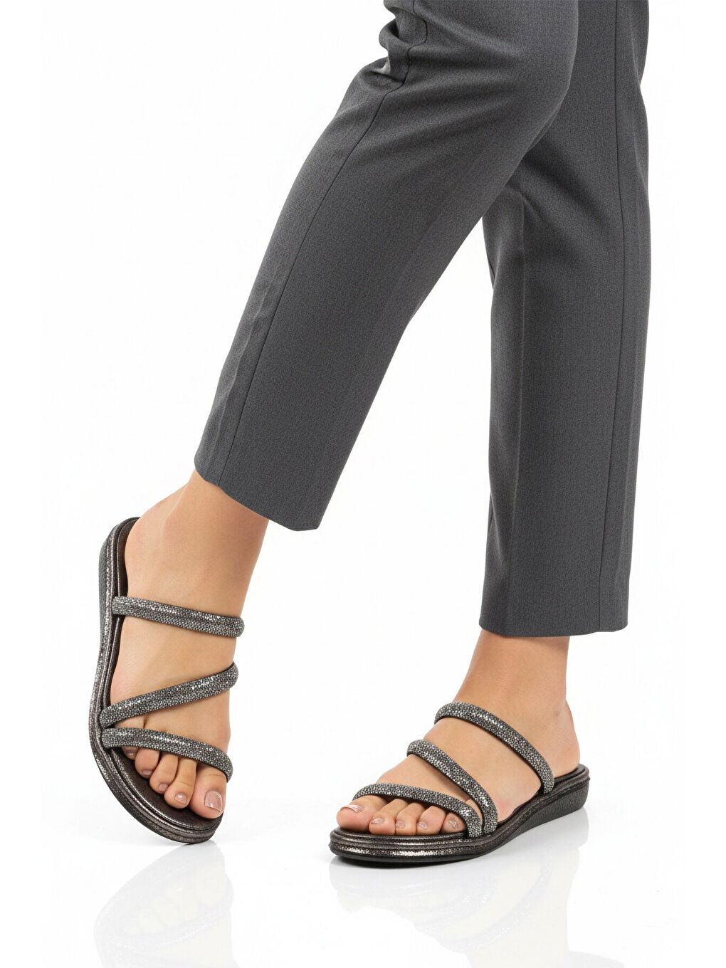 Gri Platin Taş İşlemeli Hafif İnce Taban Kadın Terlik 422248 Z