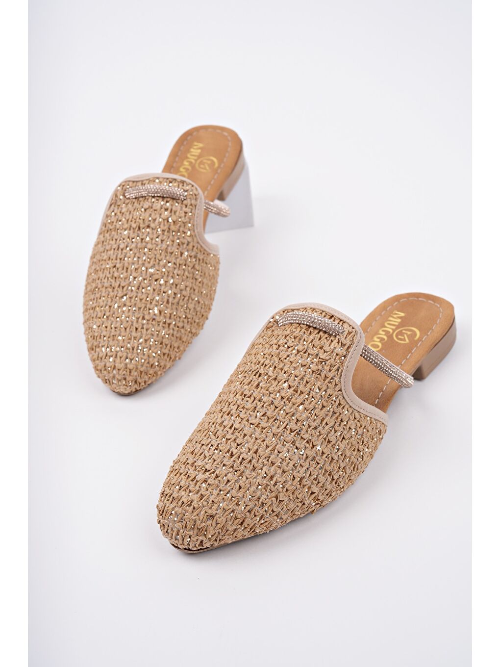 Bej ZİNTA Önü Kapalı Kadın Günlük Hasır Terlik